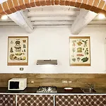 Appartamento Con Piscina E Giardino A Siena